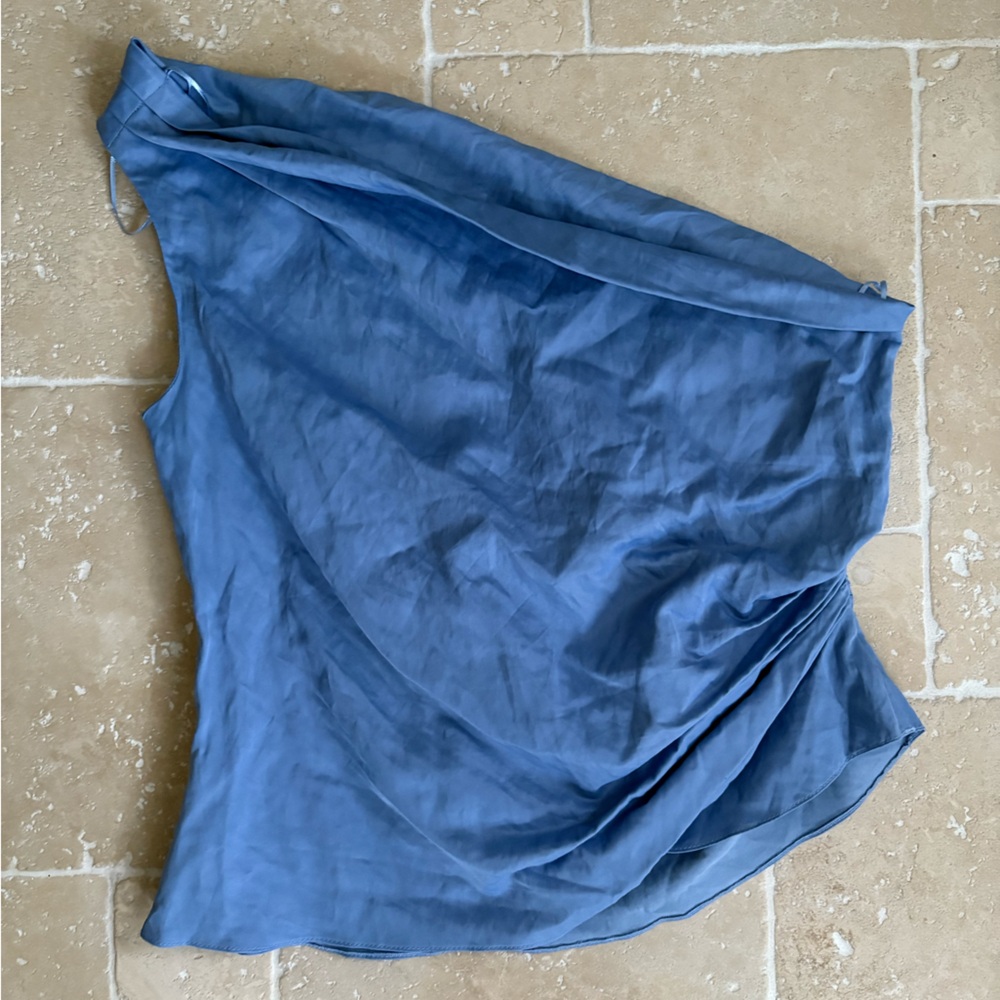 Wrinkled Ruched One-Shoulder Top - Picture 2 of 3